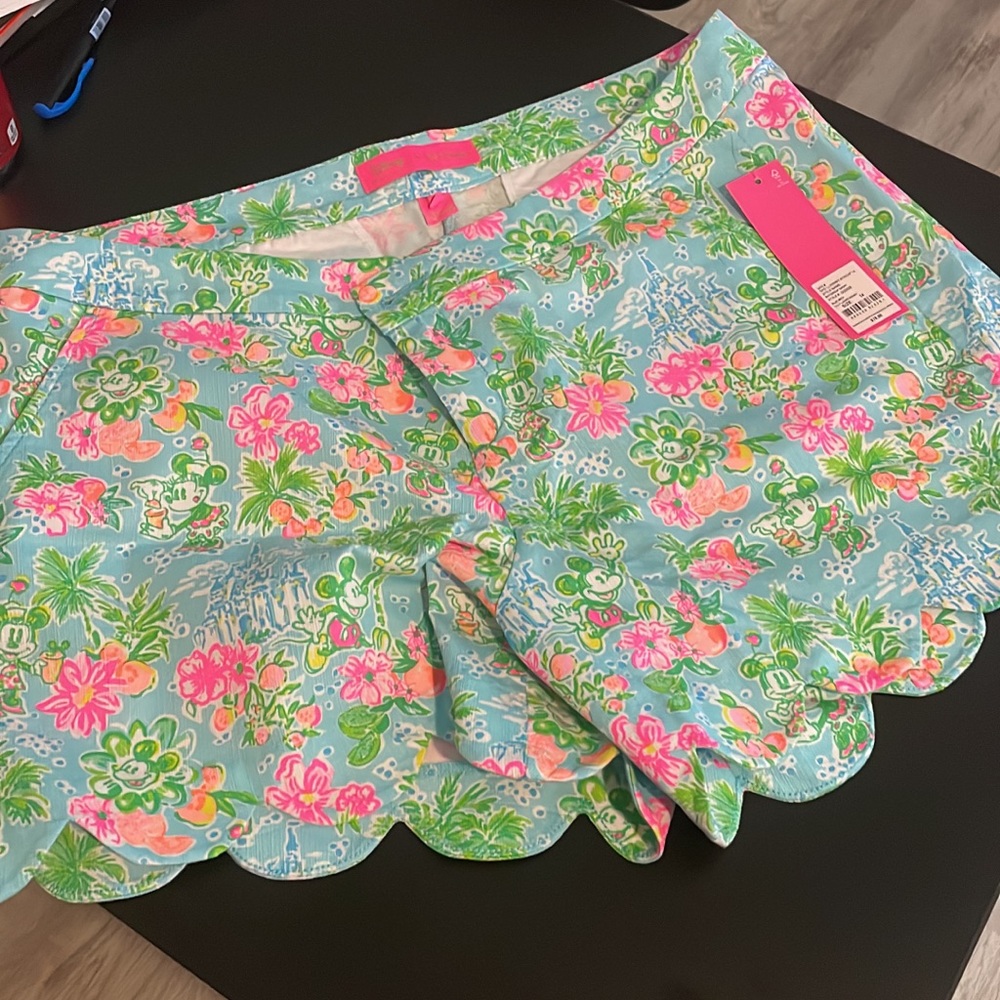 NWT Disney x Lilly Buttercup Short Size 14
